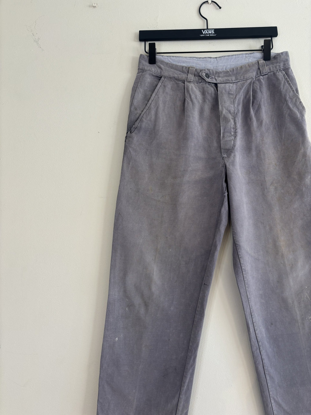 Le Pigeon Voyageur blue grey moleskin pants with pleated front and vintage pocket liner.