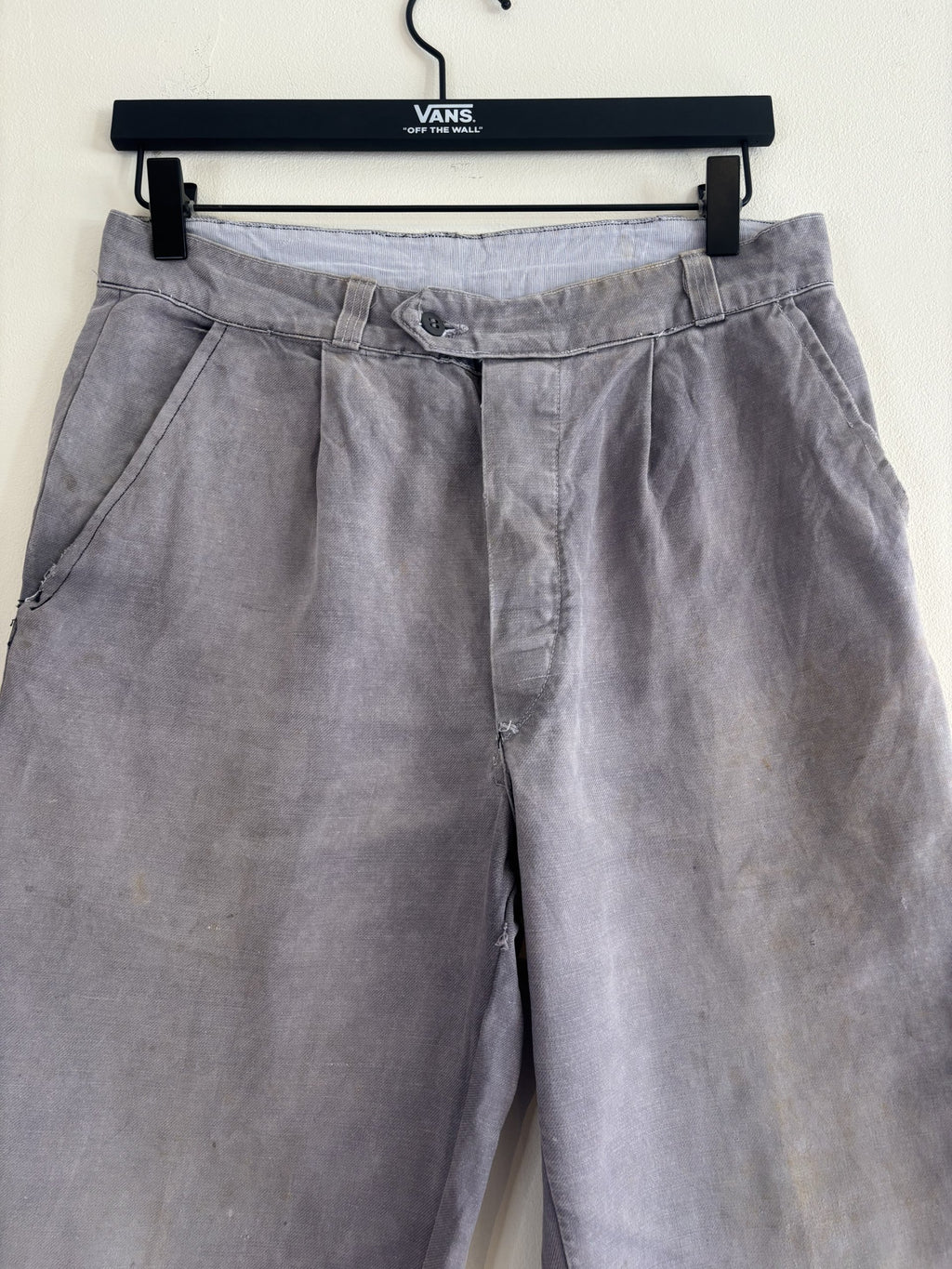 Le Pigeon Voyageur blue grey moleskin pants with pleated front and vintage pocket liner.